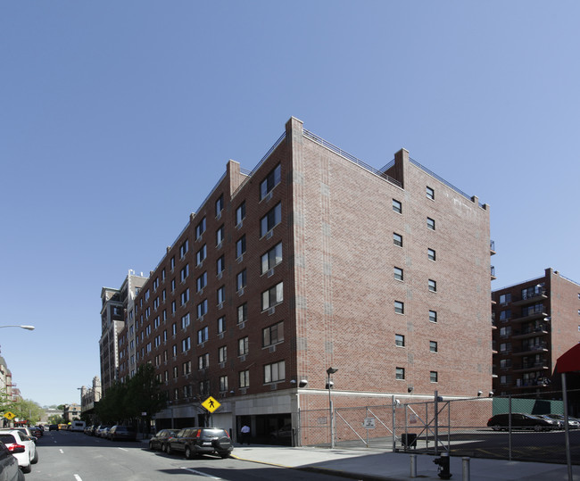 Yorkside Towers I in Jamaica, NY - Building Photo - Building Photo