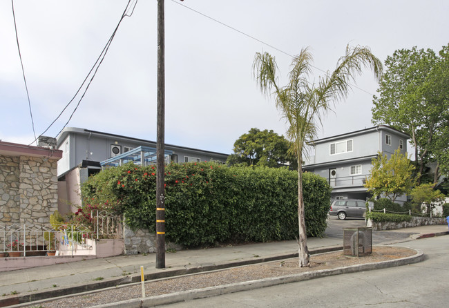 Anchor Apartments in Santa Cruz, CA - Building Photo - Building Photo