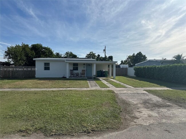 420 NE 12th St in Homestead, FL - Building Photo - Building Photo