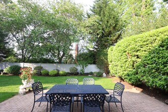 757 Leslie Ln in East Meadow, NY - Building Photo - Building Photo