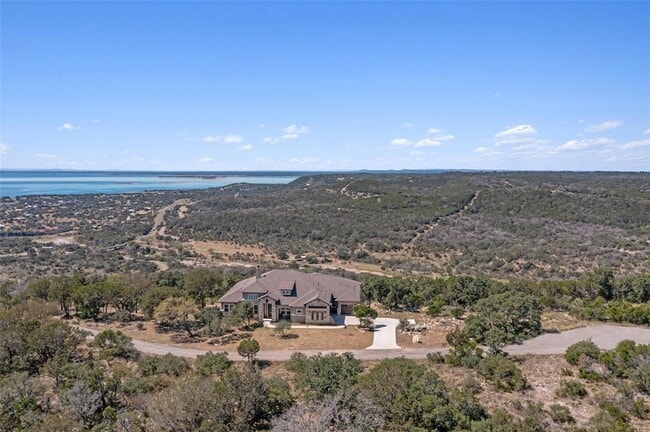 235 Chestnut Crossing in Burnet, TX - Foto de edificio - Building Photo