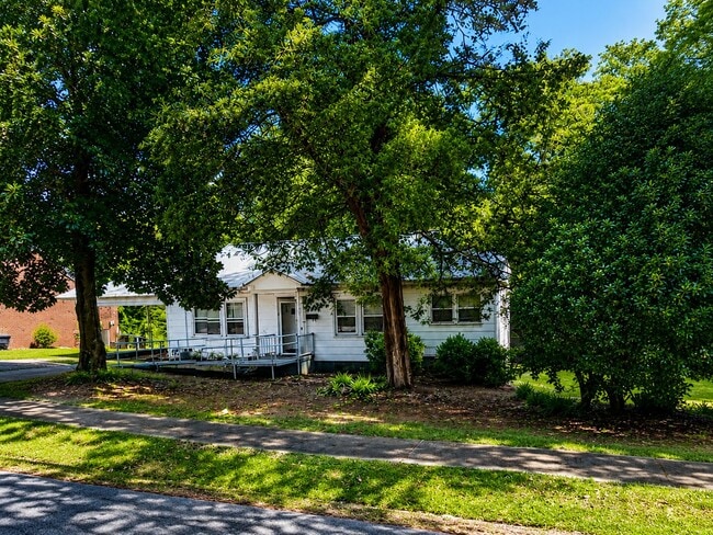 property at 1920 Drayton St