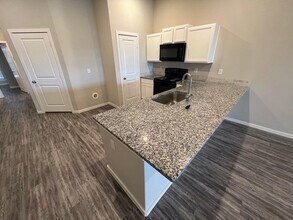 2125 N Texas Ave in Lubbock, TX - Building Photo - Building Photo