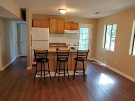 5223 Mainstreet Park Dr, Unit Garden