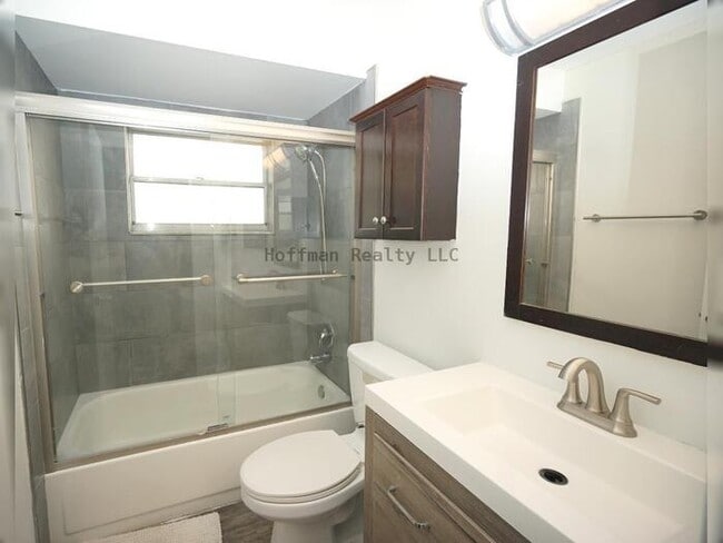 property at 305 S Westland Ave