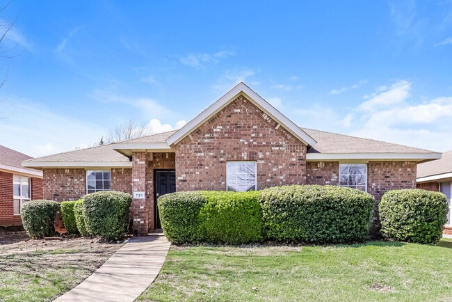 property at 721 Horseshoe Ct