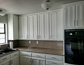 4400 Hodgkins Rd in Lake Worth, TX - Foto de edificio - Building Photo