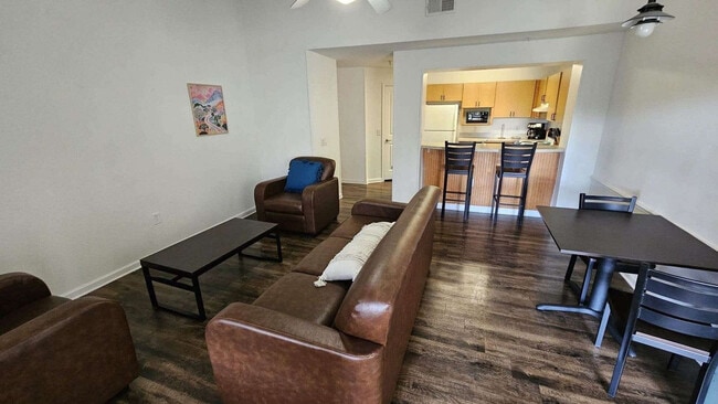 15115 Buckhorn Ct