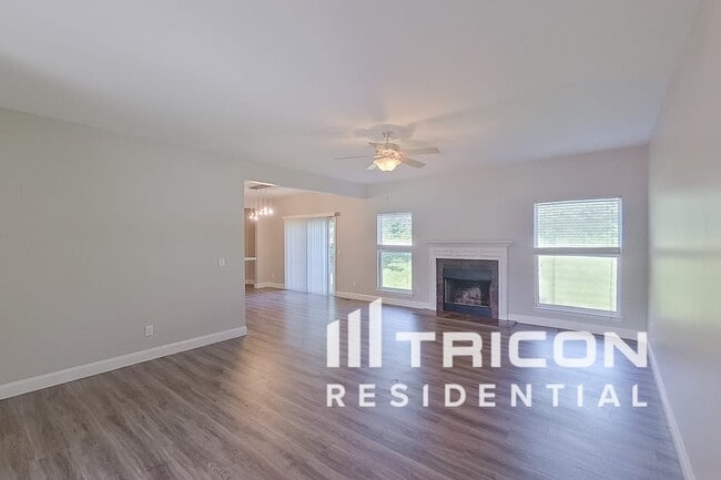 120 Intrepid Ave in Wentzville, MO - Building Photo - Building Photo