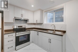 2043 Cedarpark Dr in London, ON - Building Photo - Building Photo