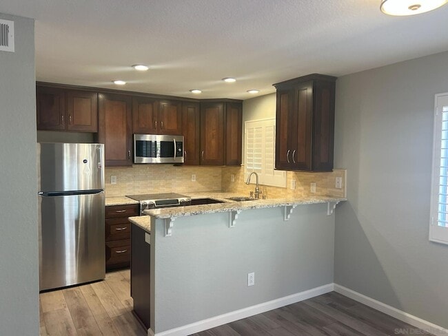 11349 Avenida De Los Lobos, Unit F # in San Diego, CA - Building Photo - Building Photo