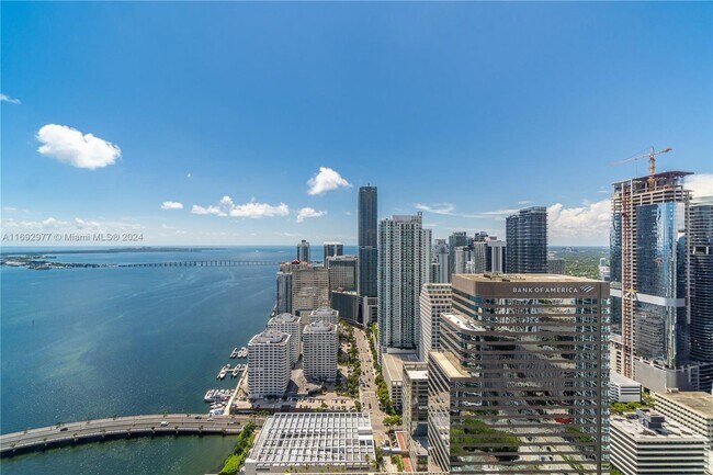 495 Brickell Ave, Unit 4905 in Miami, FL - Building Photo - Building Photo