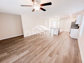 209 Munford St in Lynchburg, VA - Foto de edificio - Building Photo