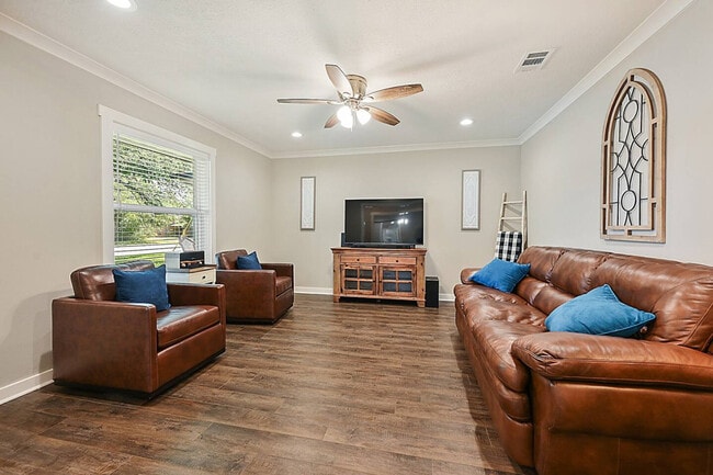 1802 Carter Creek Pkwy, Unit SI ID1328069P