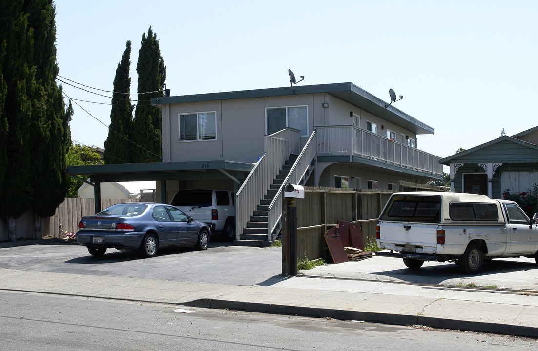 214 1st Ave in Redwood City, CA - Building Photo