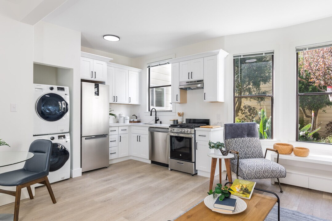 1454 Castro St in San Francisco, CA - Building Photo