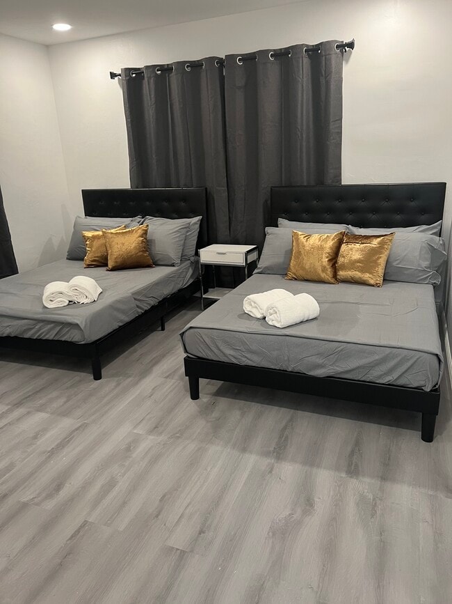 501 NE 70th St, Unit 1, Unit 1