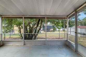 808 Carol Ct in Tavares, FL - Building Photo - Building Photo