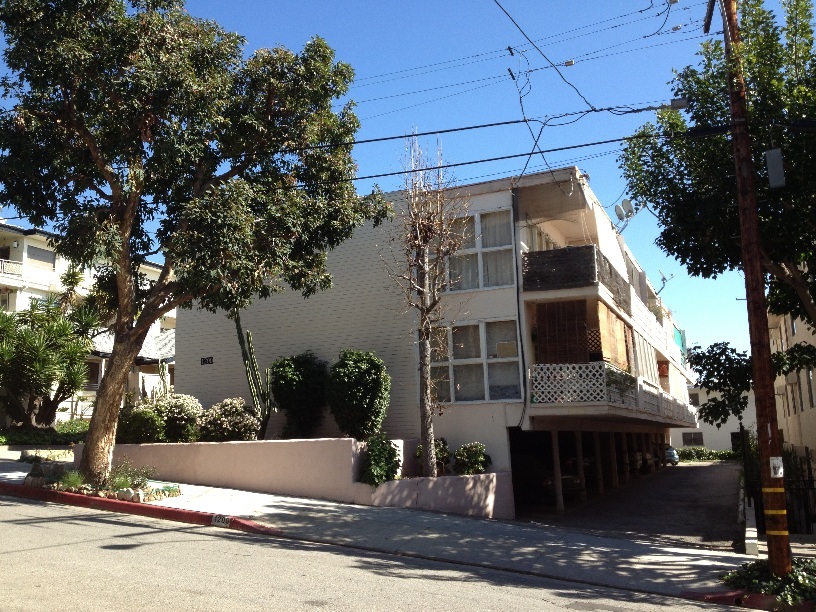 1200 Larrabee St in West Hollywood, CA - Building Photo