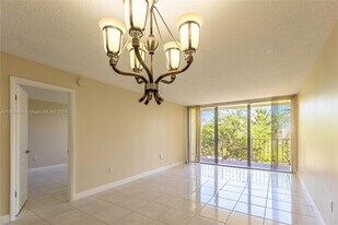 13120 SW 92nd Ave in Miami, FL - Building Photo