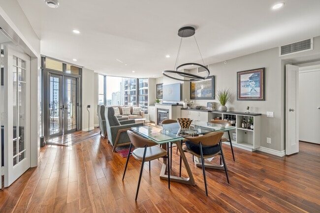 property at 500 W Harbor Dr