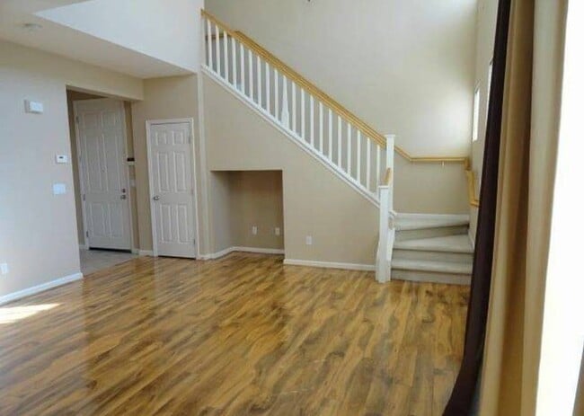 557 Loch Lomond Way in Fairfield, CA - Building Photo - Building Photo