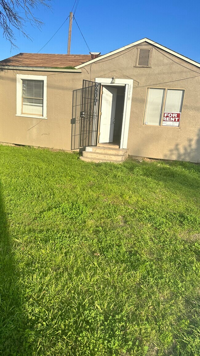 6900 Cottage St in Winton, CA - Building Photo - Building Photo