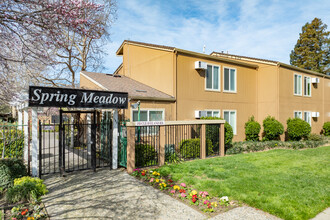 Spring Meadow in Pleasant Hill, CA - Foto de edificio - Building Photo