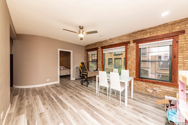 property at 7025 N Sheridan Rd