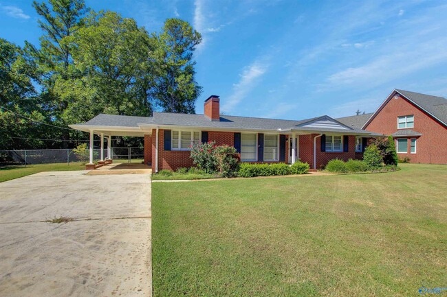 1905 Country Club Rd SE in Decatur, AL - Building Photo - Building Photo