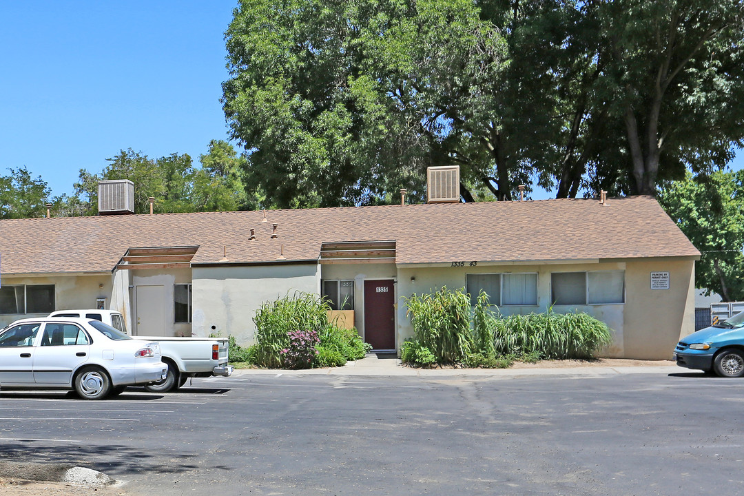 1315-1361 W 2nd St in Merced, CA - Building Photo