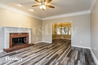 6504 Hemlock St in Trussville, AL - Foto de edificio - Building Photo