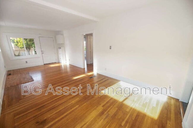 5524 Shattuck Ave. in Oakland, CA - Building Photo - Building Photo