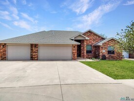 133 Garrett Dr in Clovis, NM - Building Photo