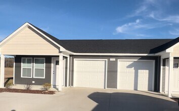 1904A Sunnybrook Rd in Greenville, NC - Building Photo - Building Photo