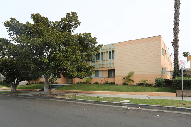 Buckingham Apartments in Los Angeles, CA - Building Photo - Building Photo