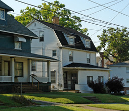 821 Pennsylvania Ave in Youngstown, OH - Building Photo - Building Photo