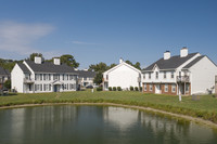 Lake Princess Anne Apartments in Virginia Beach, VA - Foto de edificio - Building Photo