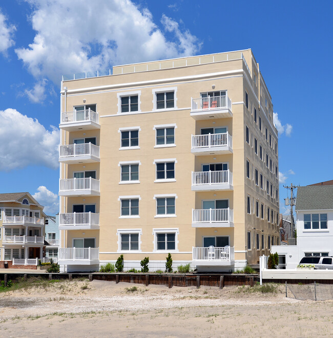 111 S Buffalo Ave in Ventnor City, NJ - Foto de edificio - Building Photo