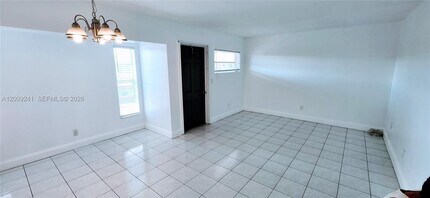 2980 NW 43 Terrace in Lauderdale Lakes, FL - Foto de edificio - Building Photo