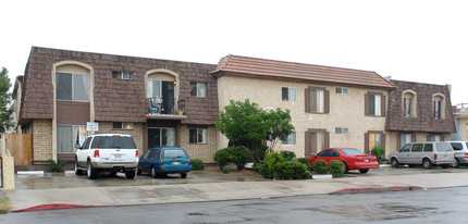 4140 Wilson Ave in San Diego, CA - Building Photo - Building Photo