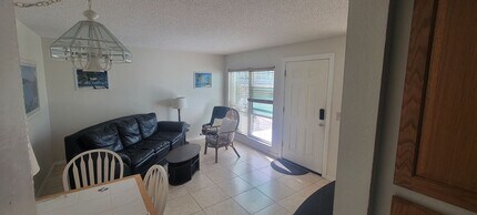 151 Medallion Blvd in Madeira Beach, FL - Building Photo - Building Photo