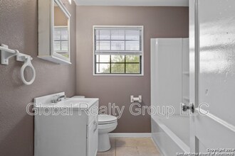 401 Mitchell Ave in Schertz, TX - Building Photo - Building Photo