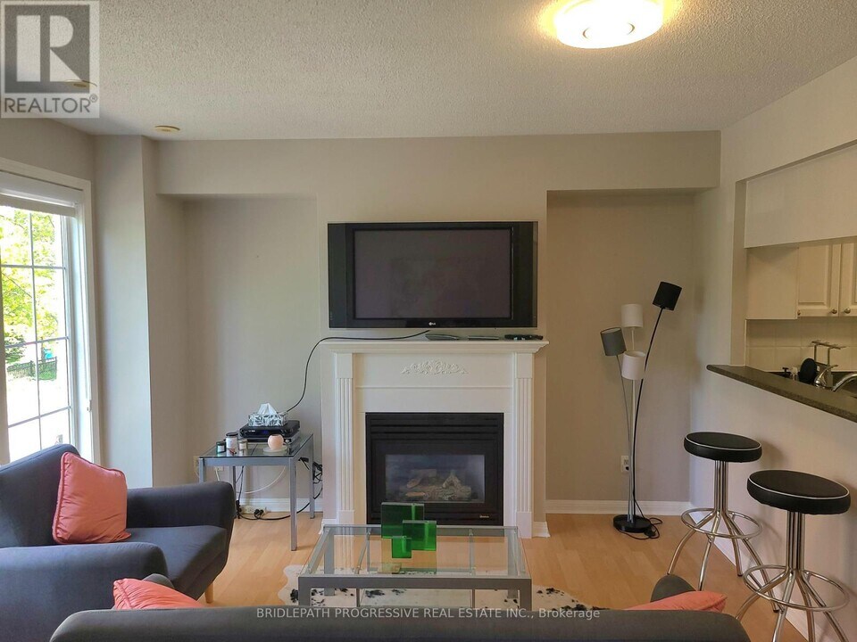3-113 Everson Dr in Toronto, ON - Building Photo
