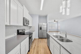 421 Perfect World Lp in Jarrell, TX - Building Photo - Building Photo