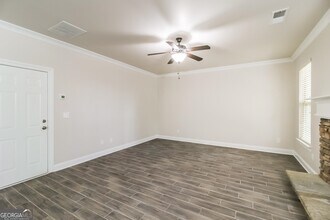 886 Rainsong Way in Atlanta, GA - Building Photo - Building Photo