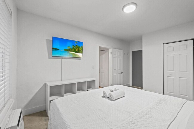 7340 Harding Ave in Miami Beach, FL - Building Photo - Building Photo
