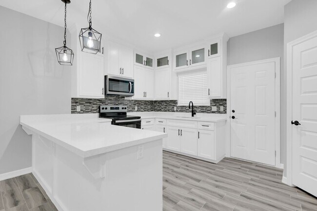 705 Olivarez St in Weslaco, TX - Building Photo - Building Photo