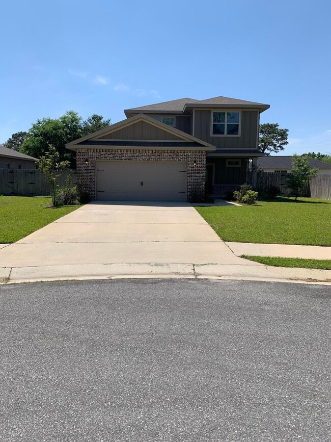 2551 Tree Feather Ct in Navarre, FL - Building Photo - Building Photo
