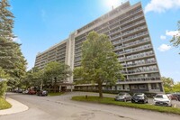 Champlain Towers in Ottawa, ON - Building Photo - Building Photo